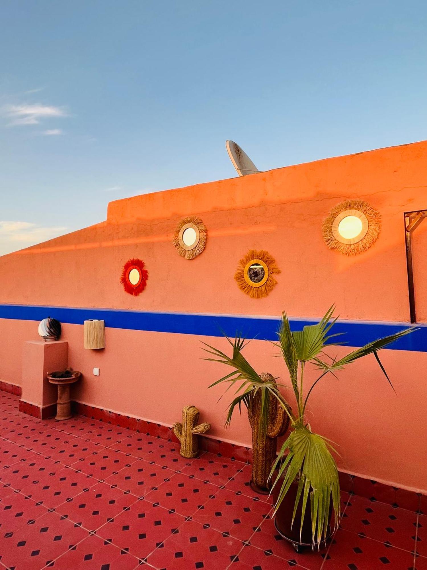 Apartment With Ac, Patio And Rooftop Appartement Climatise Avec Patio Et Toit Terrasse Marrakesch Exterior foto