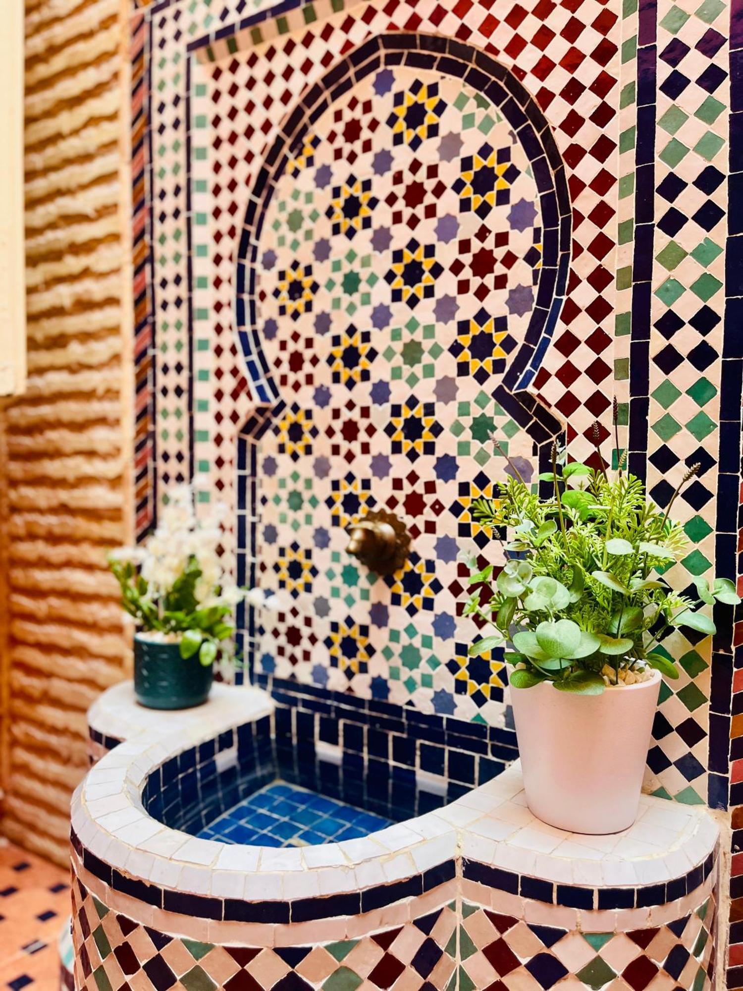 Apartment With Ac, Patio And Rooftop Appartement Climatise Avec Patio Et Toit Terrasse Marrakesch Exterior foto